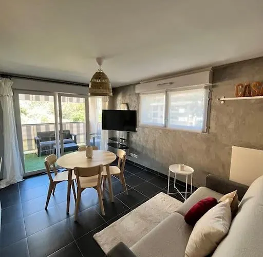 2 Pieces Proche Monaco - Parking Prive * Μεντόν